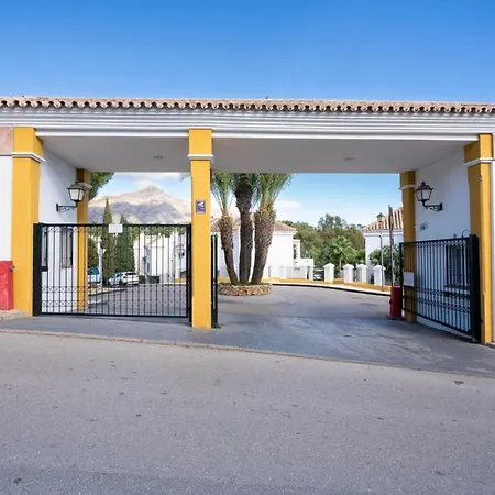 Luxury Near Puerto Banus Апартаменты